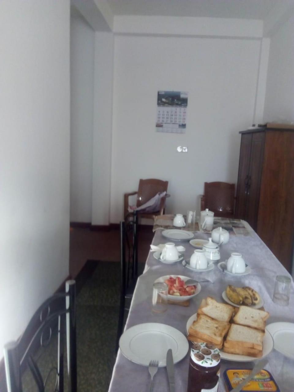 Frosty Heaven Guest House Нувара Елия Екстериор снимка