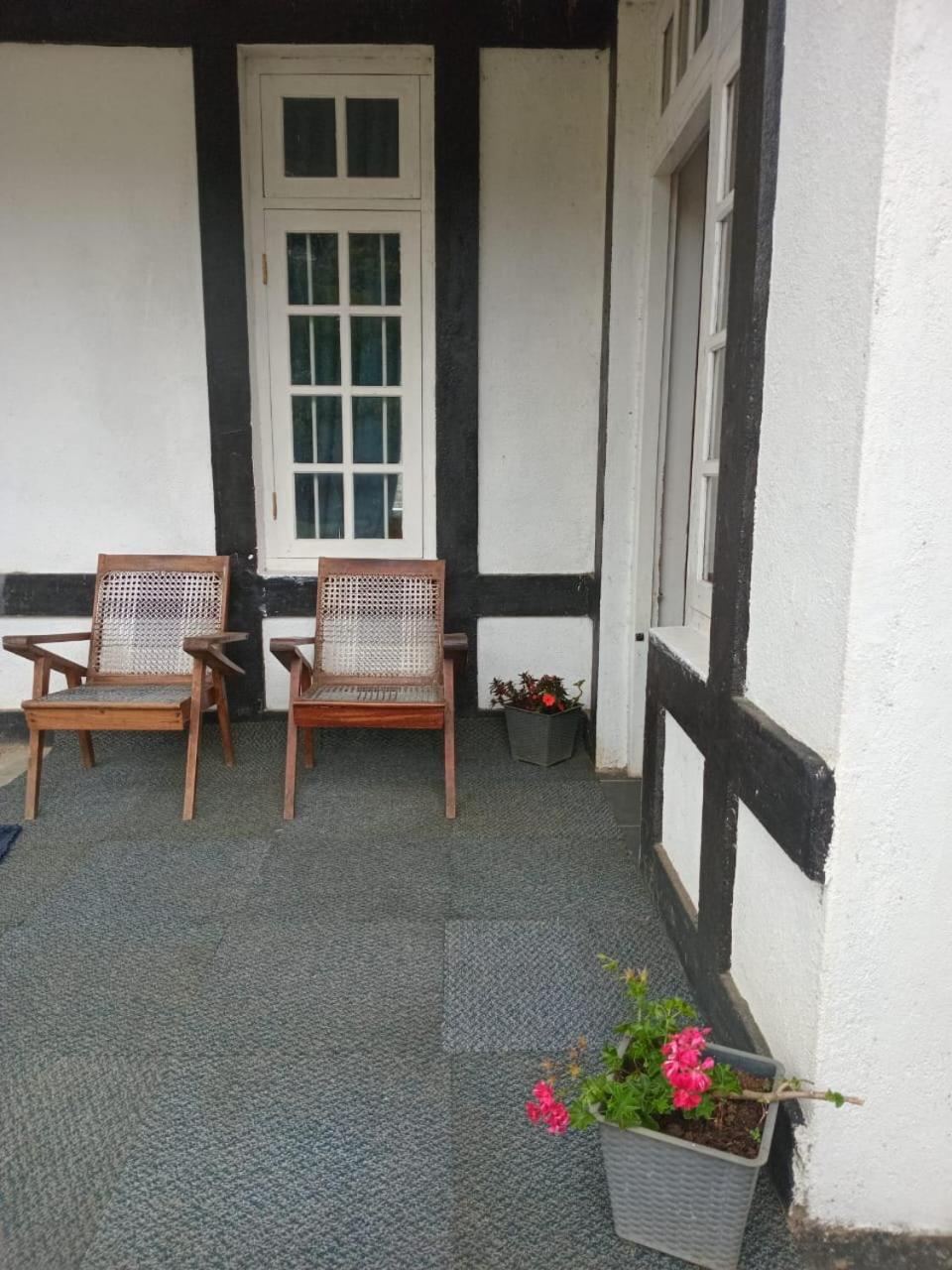 Frosty Heaven Guest House Нувара Елия Екстериор снимка