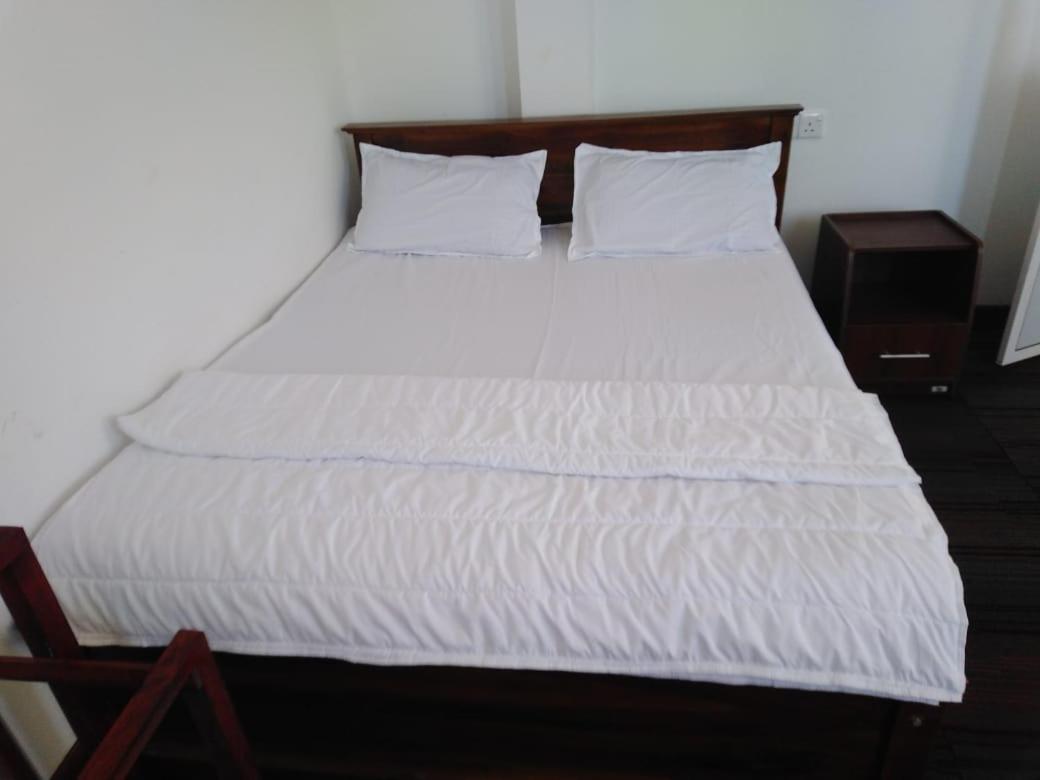 Frosty Heaven Guest House Нувара Елия Екстериор снимка