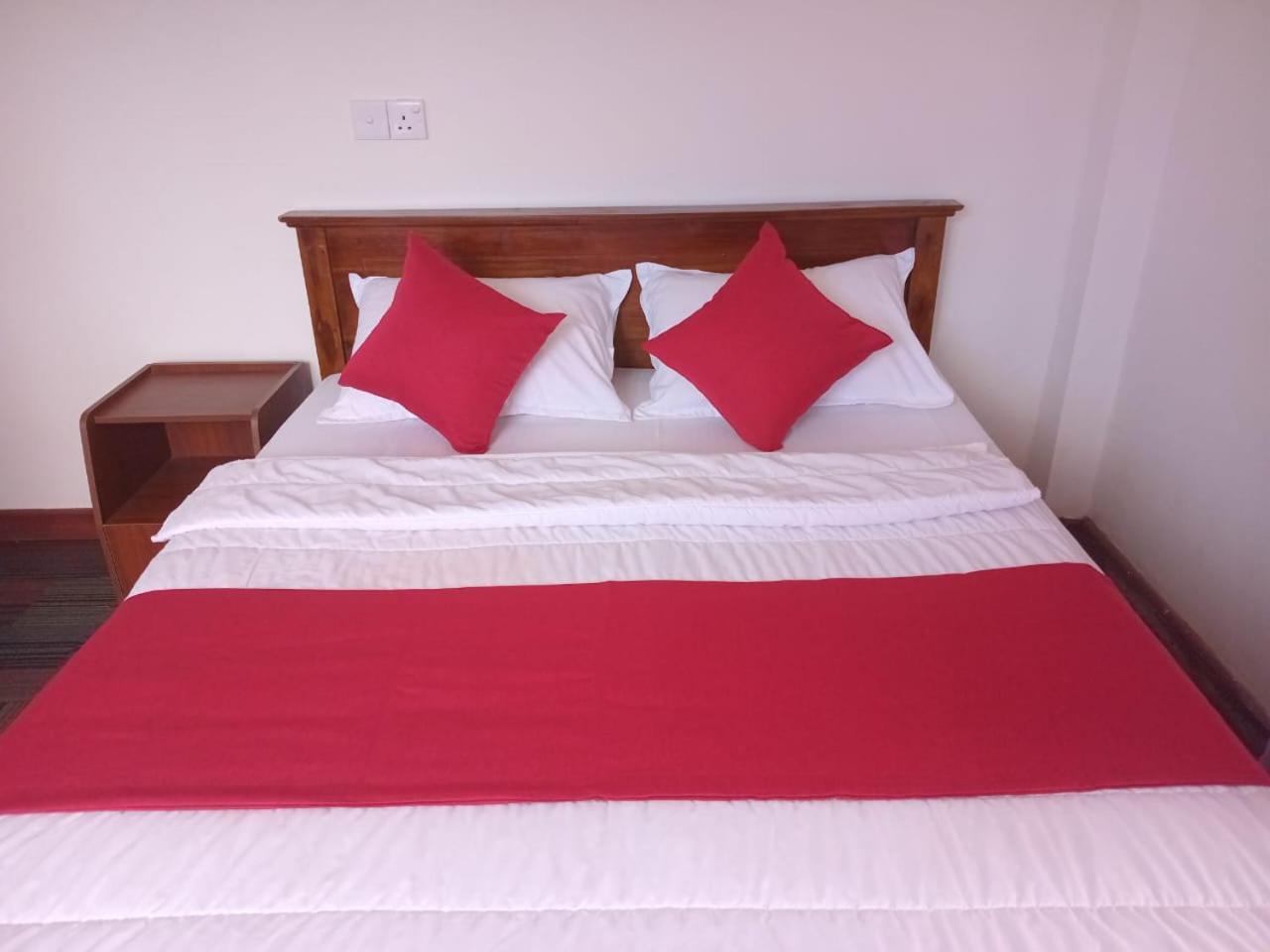 Frosty Heaven Guest House Нувара Елия Екстериор снимка