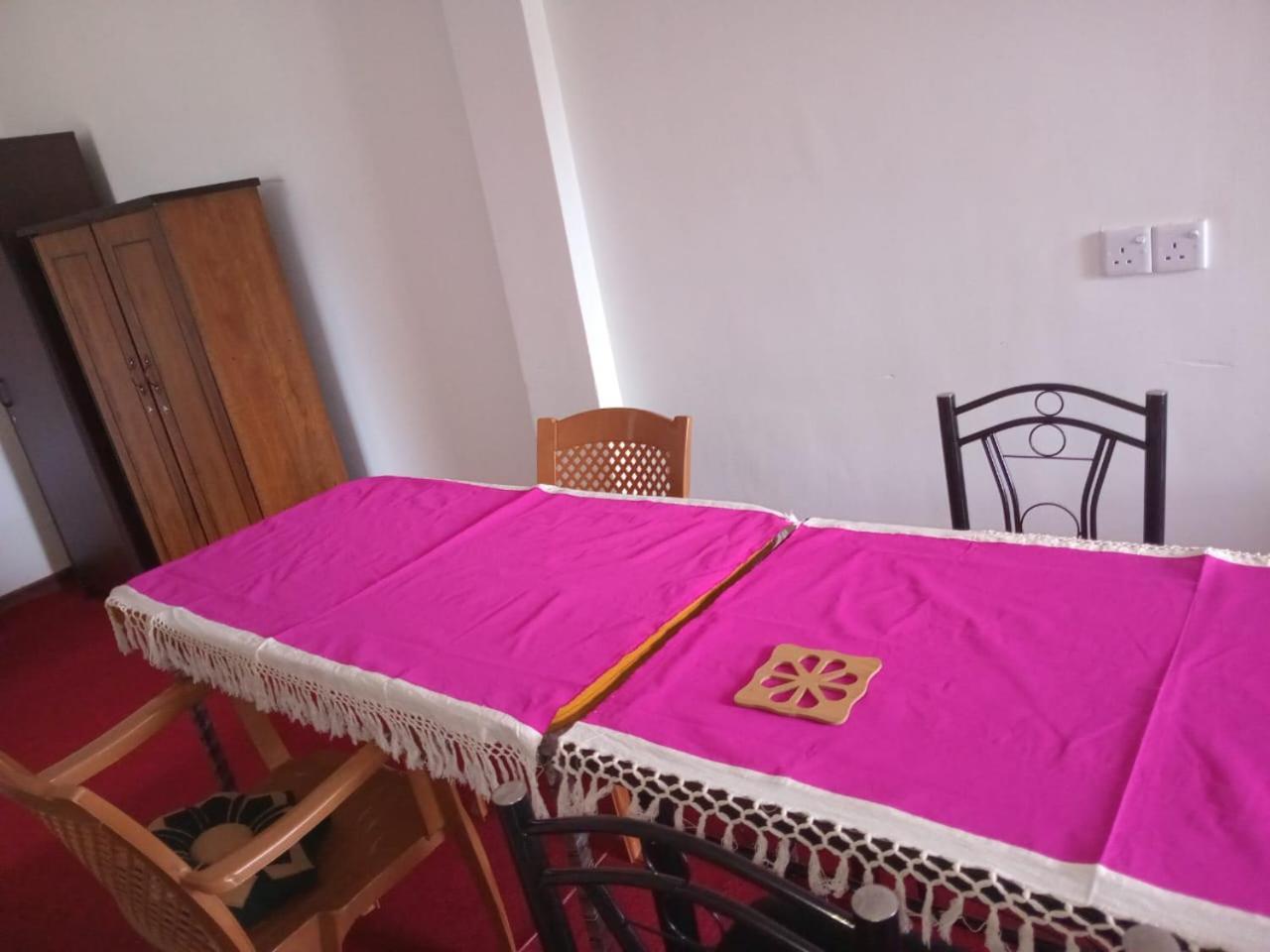 Frosty Heaven Guest House Нувара Елия Екстериор снимка